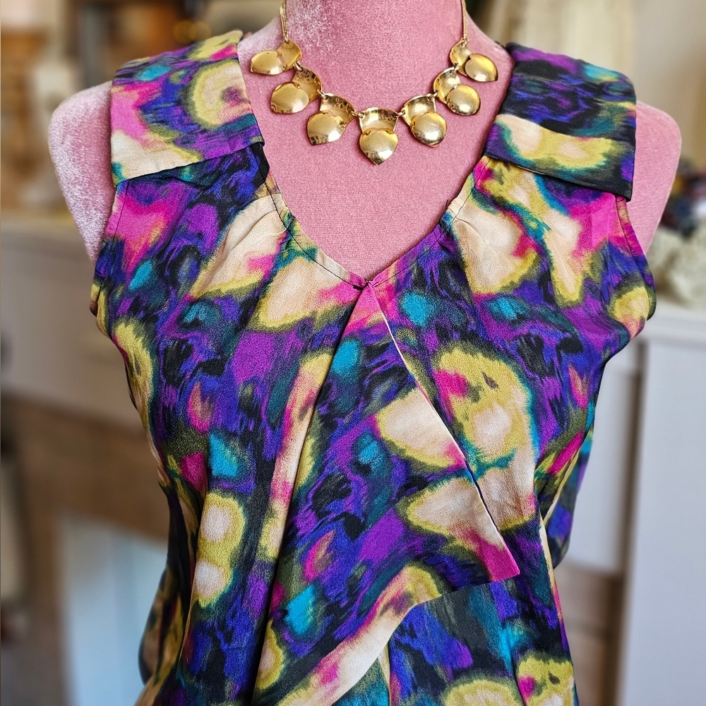 Apostrophe Sleeveless Blouse. Size XS.